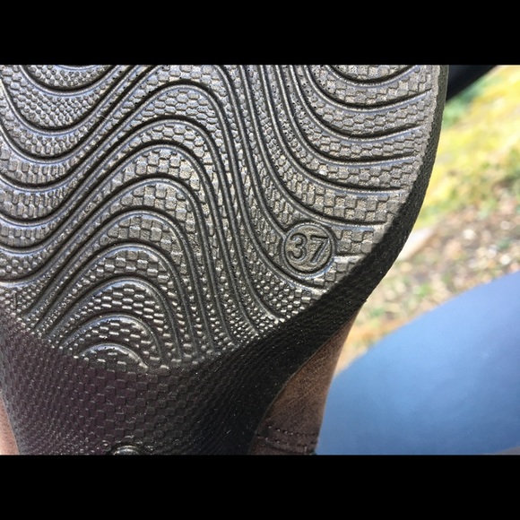 Ecco Brown leather booties • size 37 EUC - Picture 8 of 10